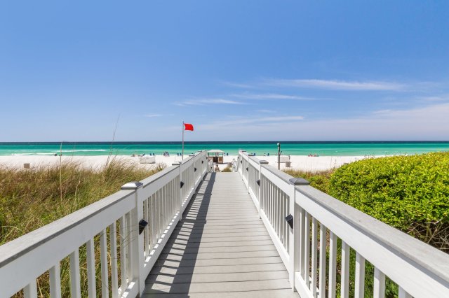 1 Condominium vacation rental located in Panama City Beach 1