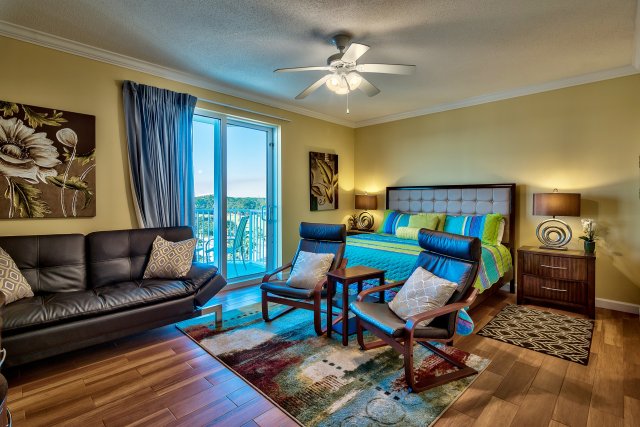 4 Condominium vacation rental located in Panama City Beach 1