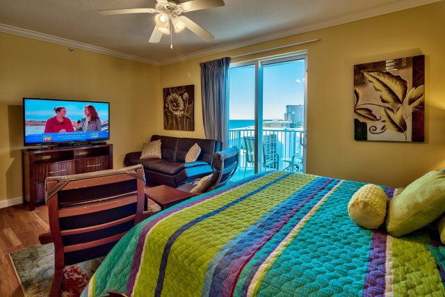 4 Condominium vacation rental located in Panama City Beach 1