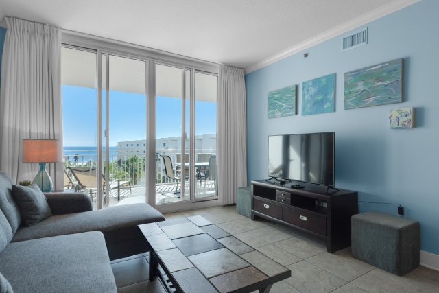 2 Condominium vacation rental located in Okaloosa Island 1