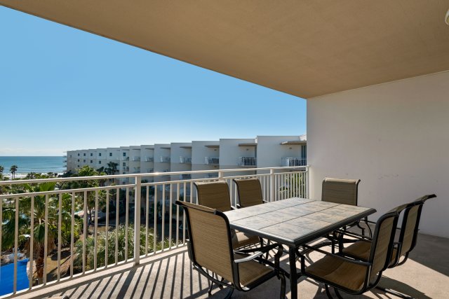 2 Condominium vacation rental located in Okaloosa Island 1