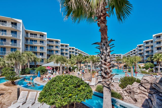 2 Condominium vacation rental located in Okaloosa Island 1