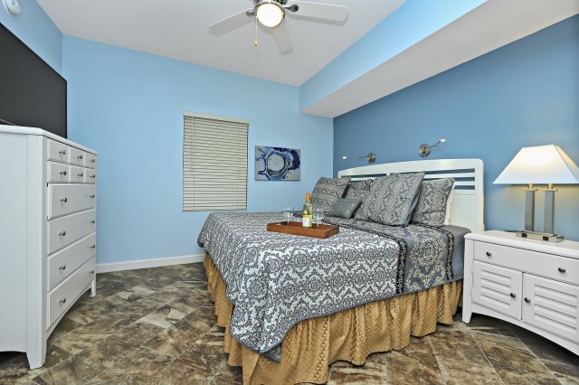 1 Condominium vacation rental located in Panama City Beach 1