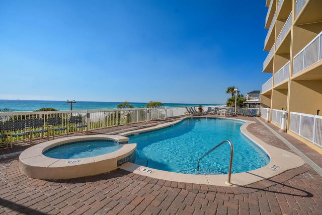 1 Condominium vacation rental located in Panama City Beach 1