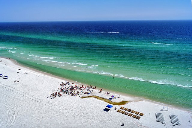 2 Condominium vacation rental located in Panama City Beach 1