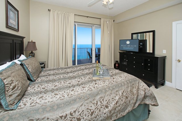 2 Condominium vacation rental located in Panama City Beach 1