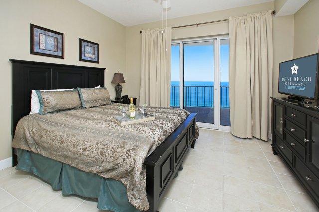 2 Condominium vacation rental located in Panama City Beach 1