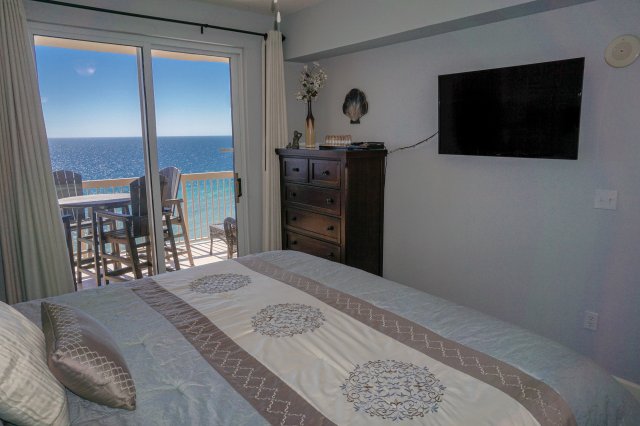 2 Condominium vacation rental located in Panama City Beach 1