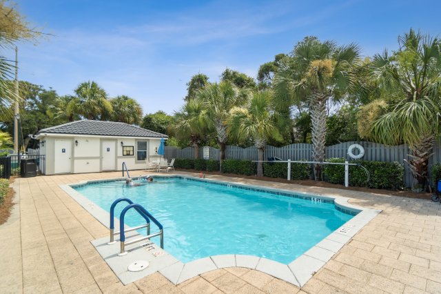 5 House vacation rental located in Destin 1