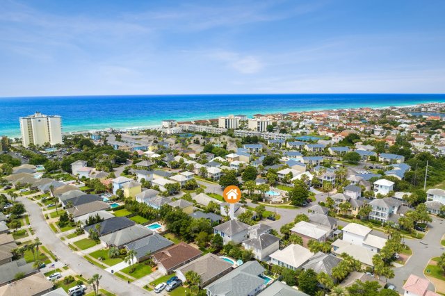 5 House vacation rental located in Destin 1