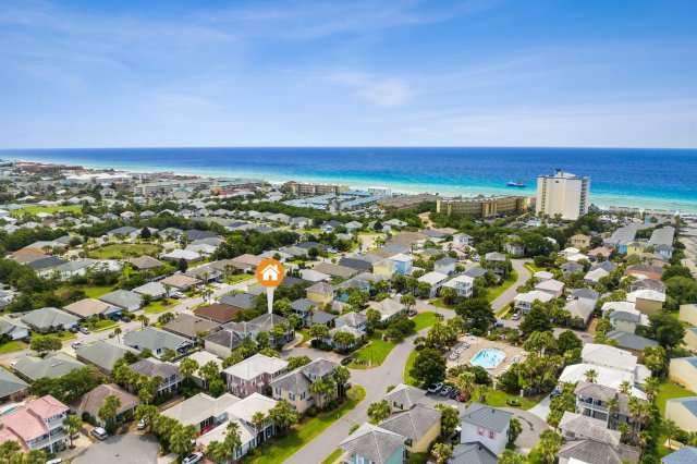 5 House vacation rental located in Destin 1