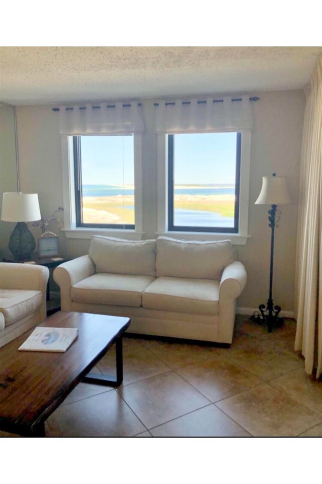 2 Condominium vacation rental located in Destin 1