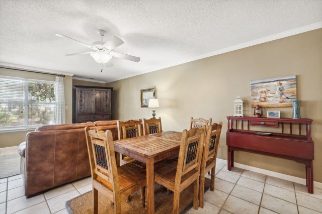 2 Condominium vacation rental located in Destin 1