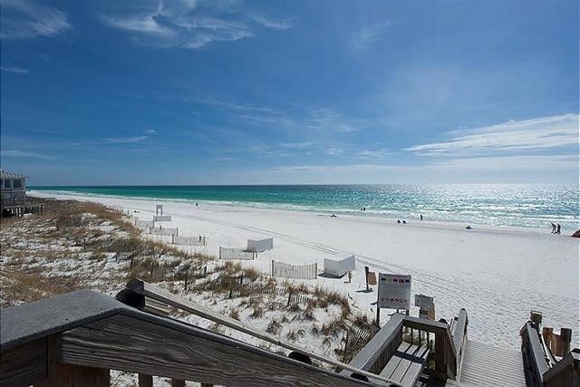 4 Villa vacation rental located in Destin 1