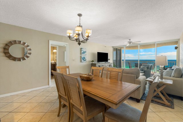 2 Condominium vacation rental located in Destin 1