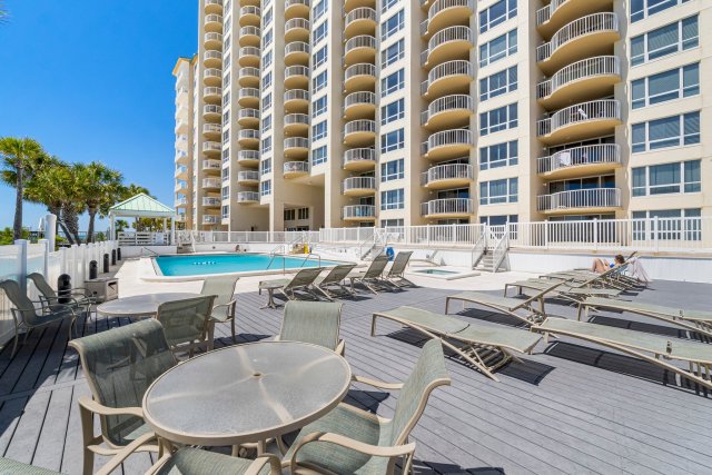 2 Condominium vacation rental located in Destin 1