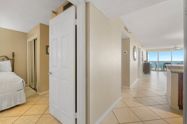 2 Condominium vacation rental located in Destin 1