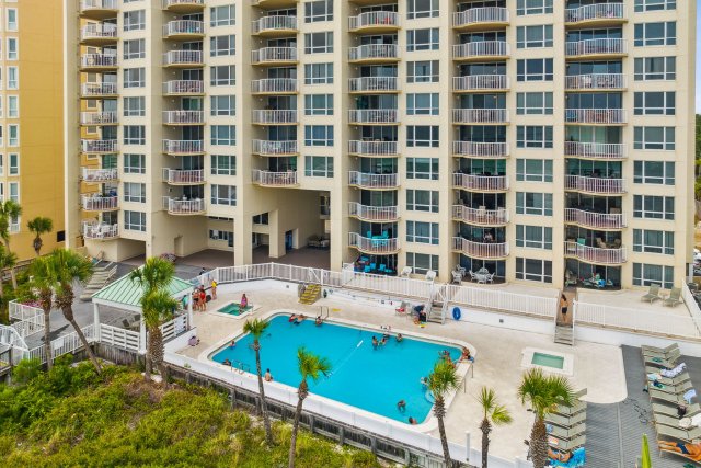 2 Condominium vacation rental located in Destin 1