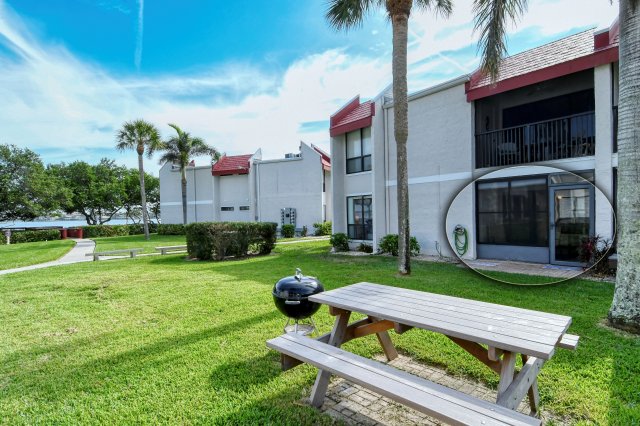 2 Condominium vacation rental located in Anna Maria Island 1