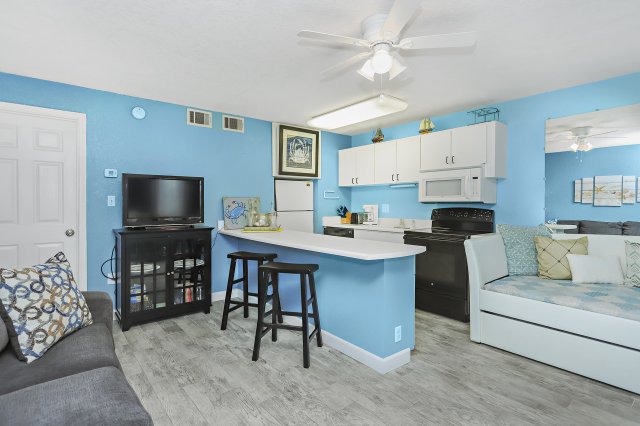 1 Condominium vacation rental located in Okaloosa Island 1