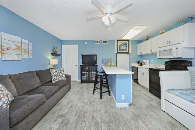 1 Condominium vacation rental located in Okaloosa Island 1