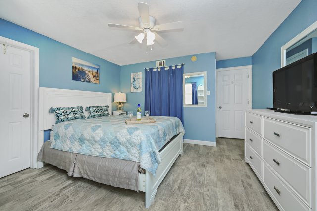 1 Condominium vacation rental located in Okaloosa Island 1