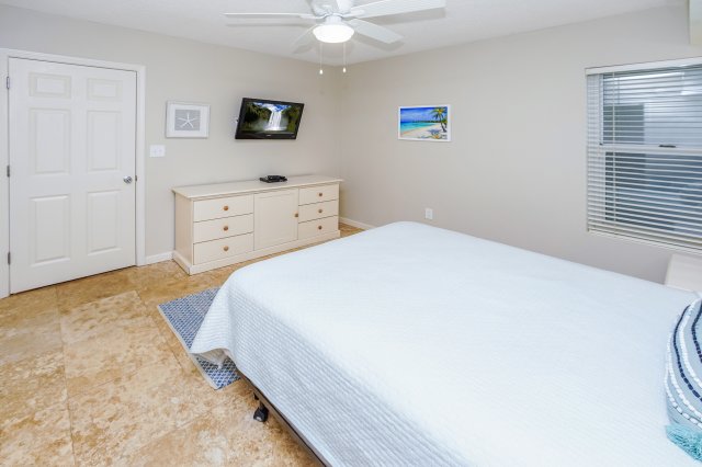 3 Condominium vacation rental located in Destin 1