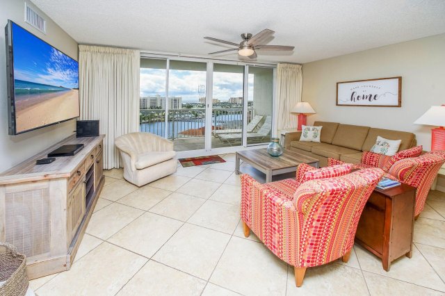 3 Condominium vacation rental located in Destin 1