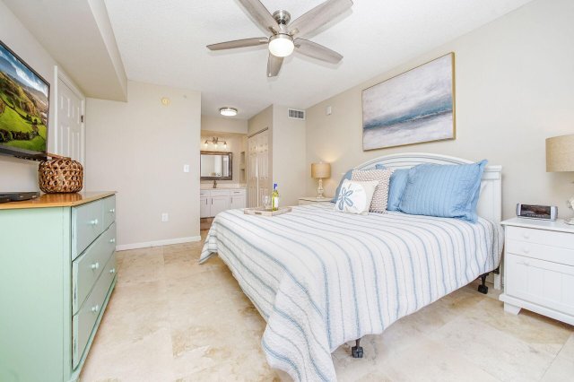 3 Condominium vacation rental located in Destin 1