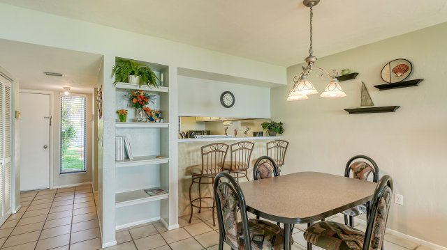 2 Condominium vacation rental located in Anna Maria Island 1