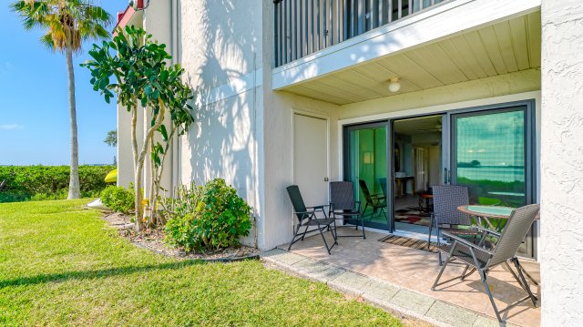 2 Condominium vacation rental located in Anna Maria Island 1