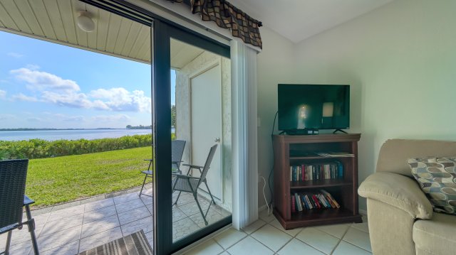 2 Condominium vacation rental located in Anna Maria Island 1