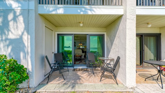 2 Condominium vacation rental located in Anna Maria Island 1