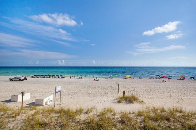 2 Condominium vacation rental located in Destin 1