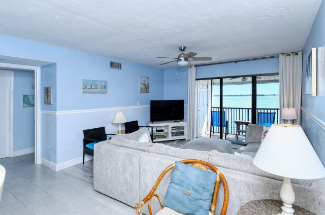 2 Condominium vacation rental located in Anna Maria Island 1