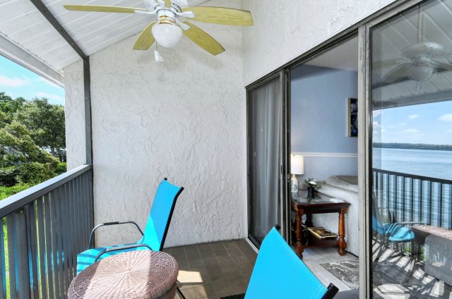 2 Condominium vacation rental located in Anna Maria Island 1