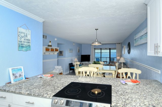 2 Condominium vacation rental located in Anna Maria Island 1