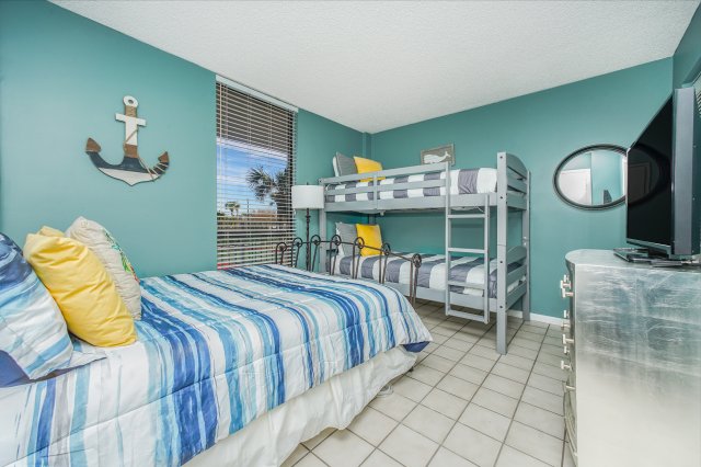 2 Condominium vacation rental located in Panama City Beach 1