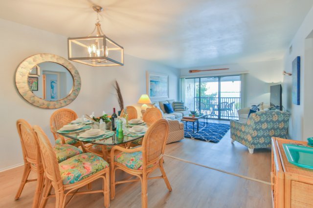 2 Condominium vacation rental located in Anna Maria Island 1