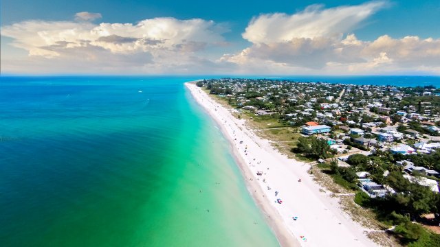 2 Condominium vacation rental located in Anna Maria Island 1