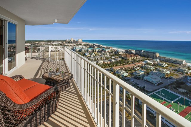 3 Condominium vacation rental located in Destin 1