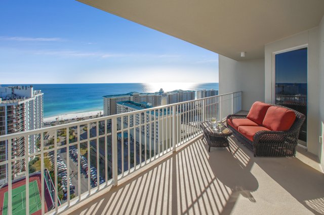 3 Condominium vacation rental located in Destin 1