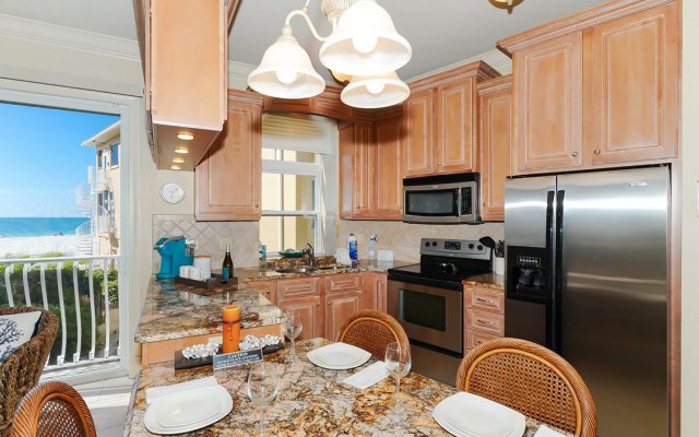 2 Condominium vacation rental located in Anna Maria Island 1