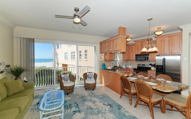 2 Condominium vacation rental located in Anna Maria Island 1