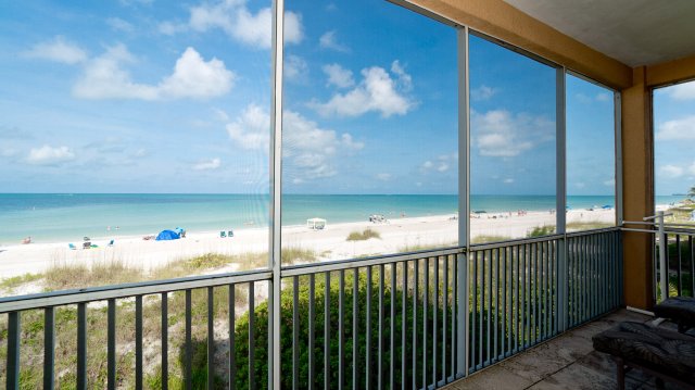 2 Condominium vacation rental located in Anna Maria Island 1