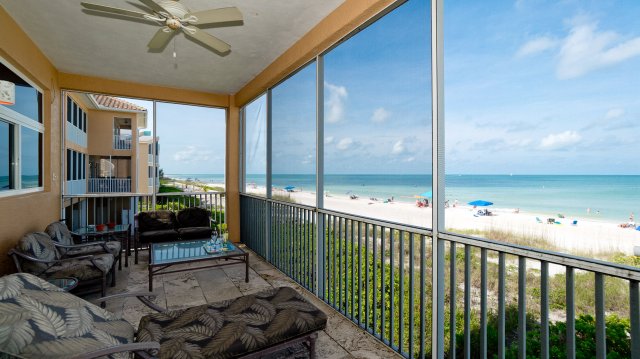 2 Condominium vacation rental located in Anna Maria Island 1