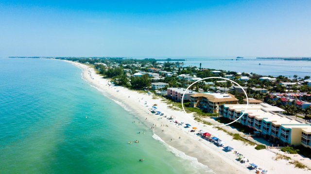 2 Condominium vacation rental located in Anna Maria Island 1