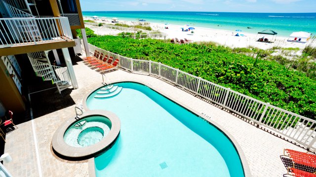 2 Condominium vacation rental located in Anna Maria Island 1