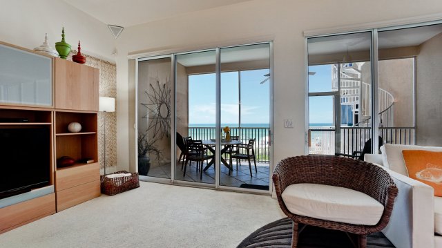 2 Condominium vacation rental located in Anna Maria Island 1