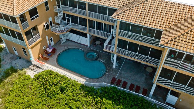 2 Condominium vacation rental located in Anna Maria Island 1